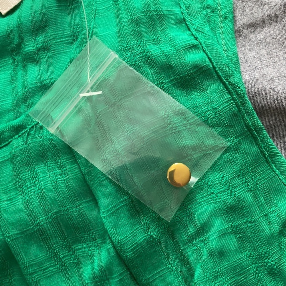 Sleeveless green top - Picture 6 of 6